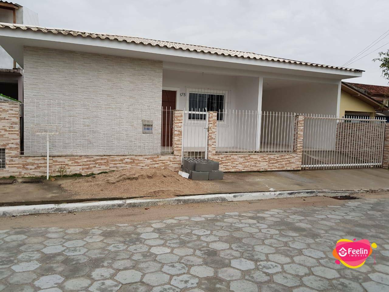 Casa à venda com 3 quartos, 140m² - Foto 2