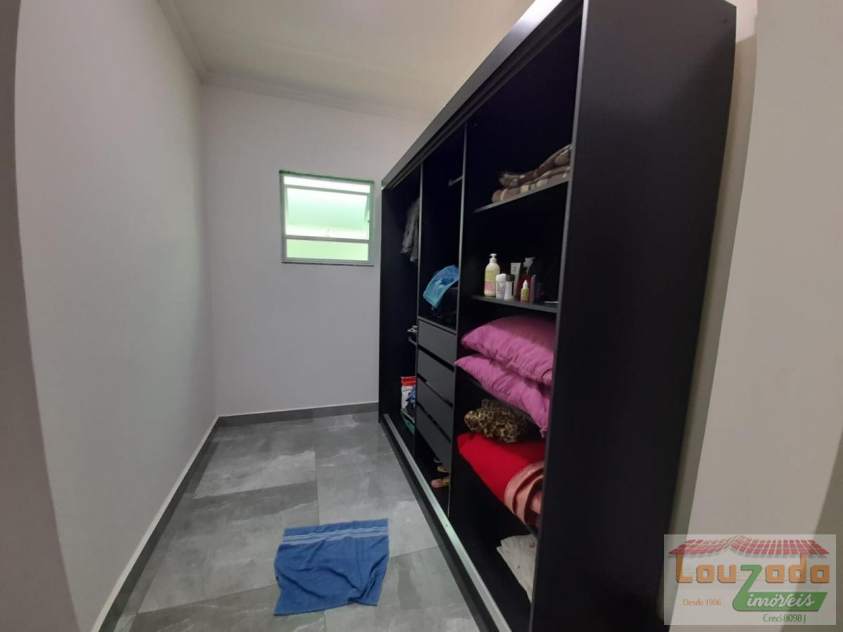 Casa à venda com 3 quartos, 360m² - Foto 17