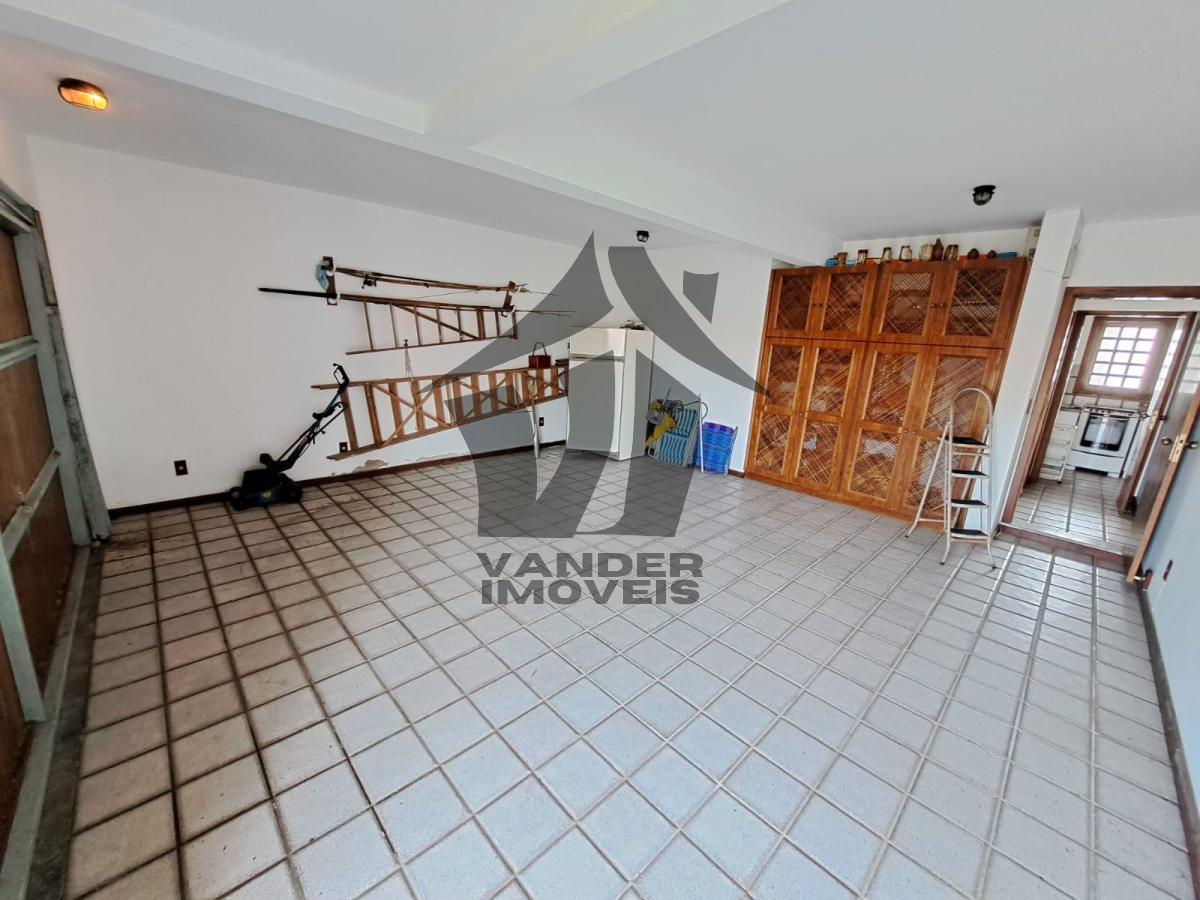 Casa à venda com 4 quartos, 450m² - Foto 10