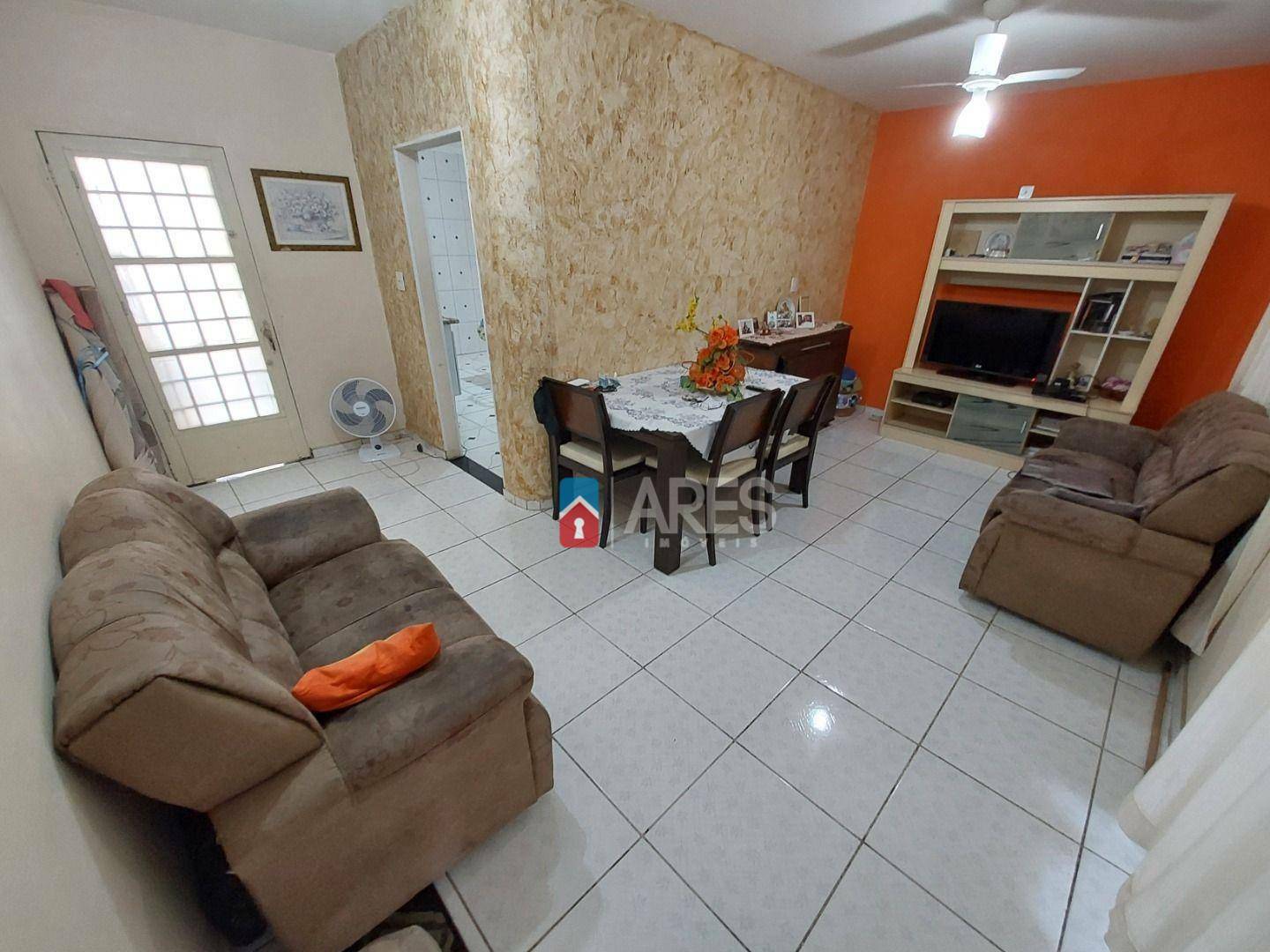 Casa à venda com 3 quartos, 125m² - Foto 1