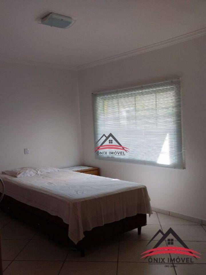 Sítio à venda com 3 quartos, 300m² - Foto 16