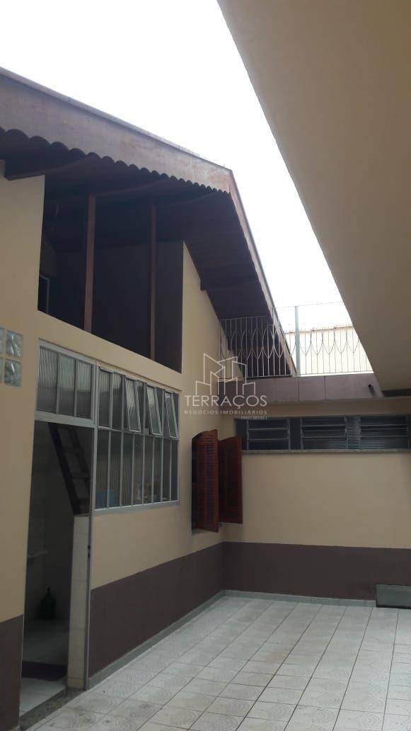 Casa, 4 quartos, 198 m² - Foto 2