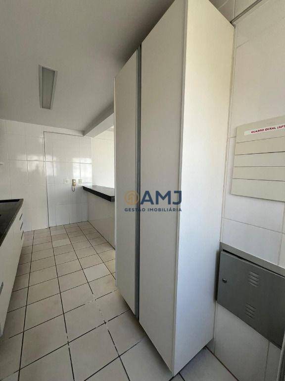 Apartamento à venda com 2 quartos, 66m² - Foto 9