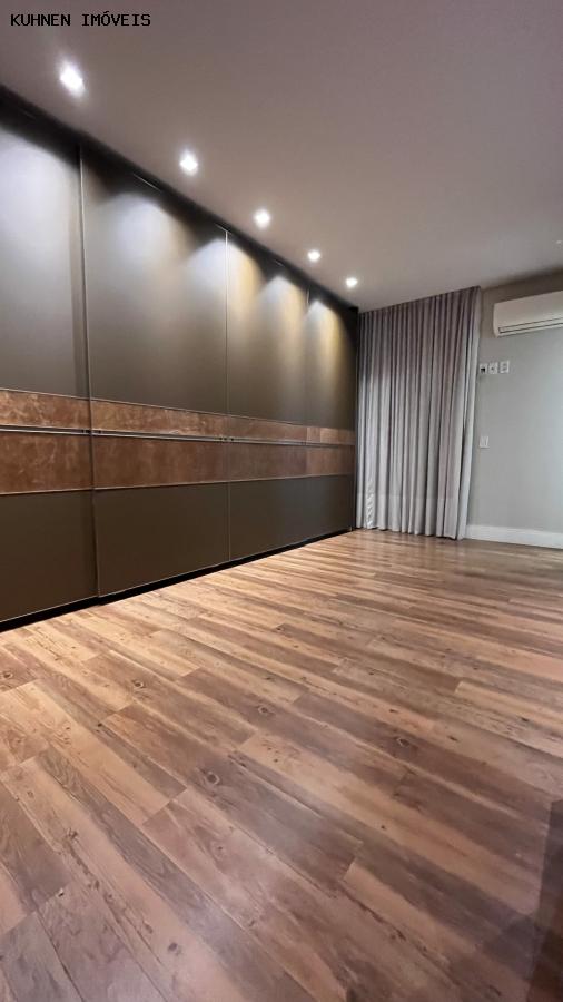 Apartamento à venda com 3 quartos, 142m² - Foto 9