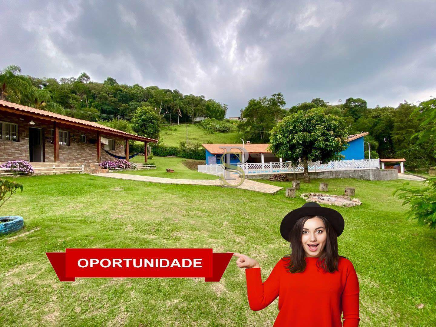 Chácara à venda com 3 quartos, 300m² - Foto 1