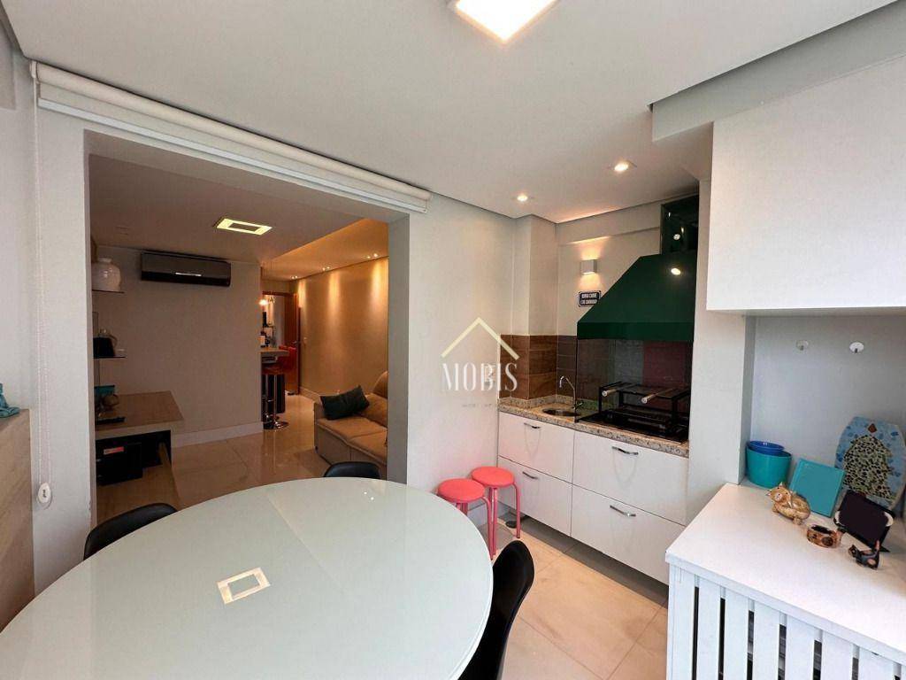 Apartamento à venda com 2 quartos, 76m² - Foto 4