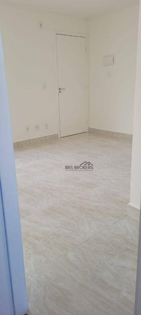 Apartamento à venda com 2 quartos, 40m² - Foto 10