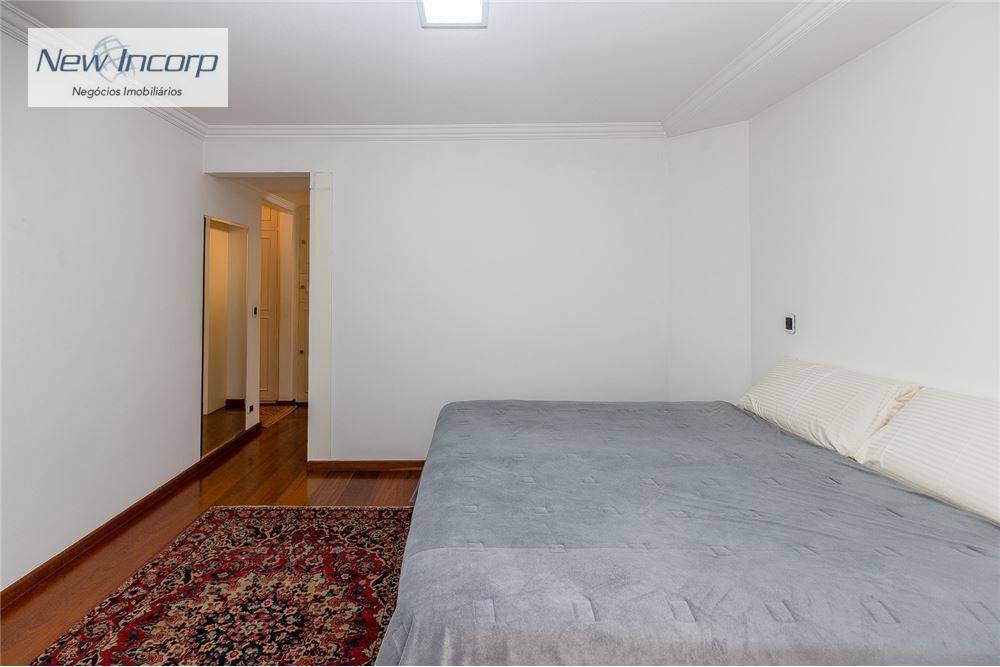 Apartamento à venda com 4 quartos, 220m² - Foto 23