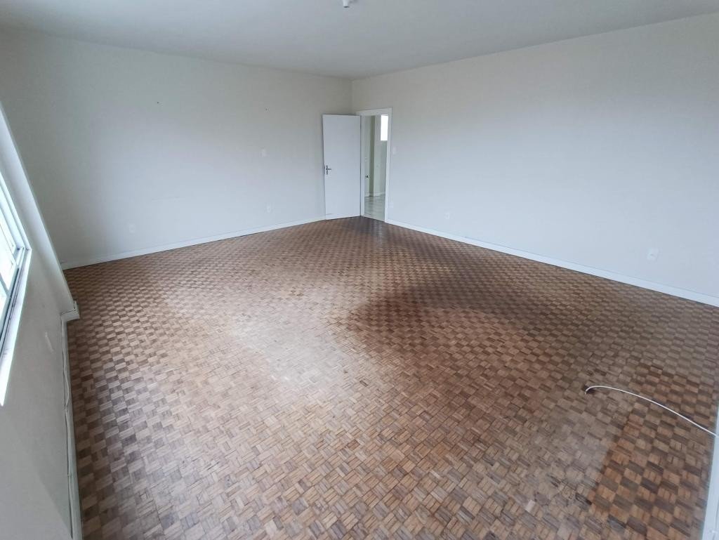 Apartamento à venda com 3 quartos, 122m² - Foto 11