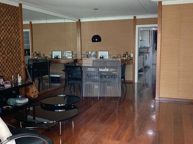 Apartamento à venda com 4 quartos, 198m² - Foto 9