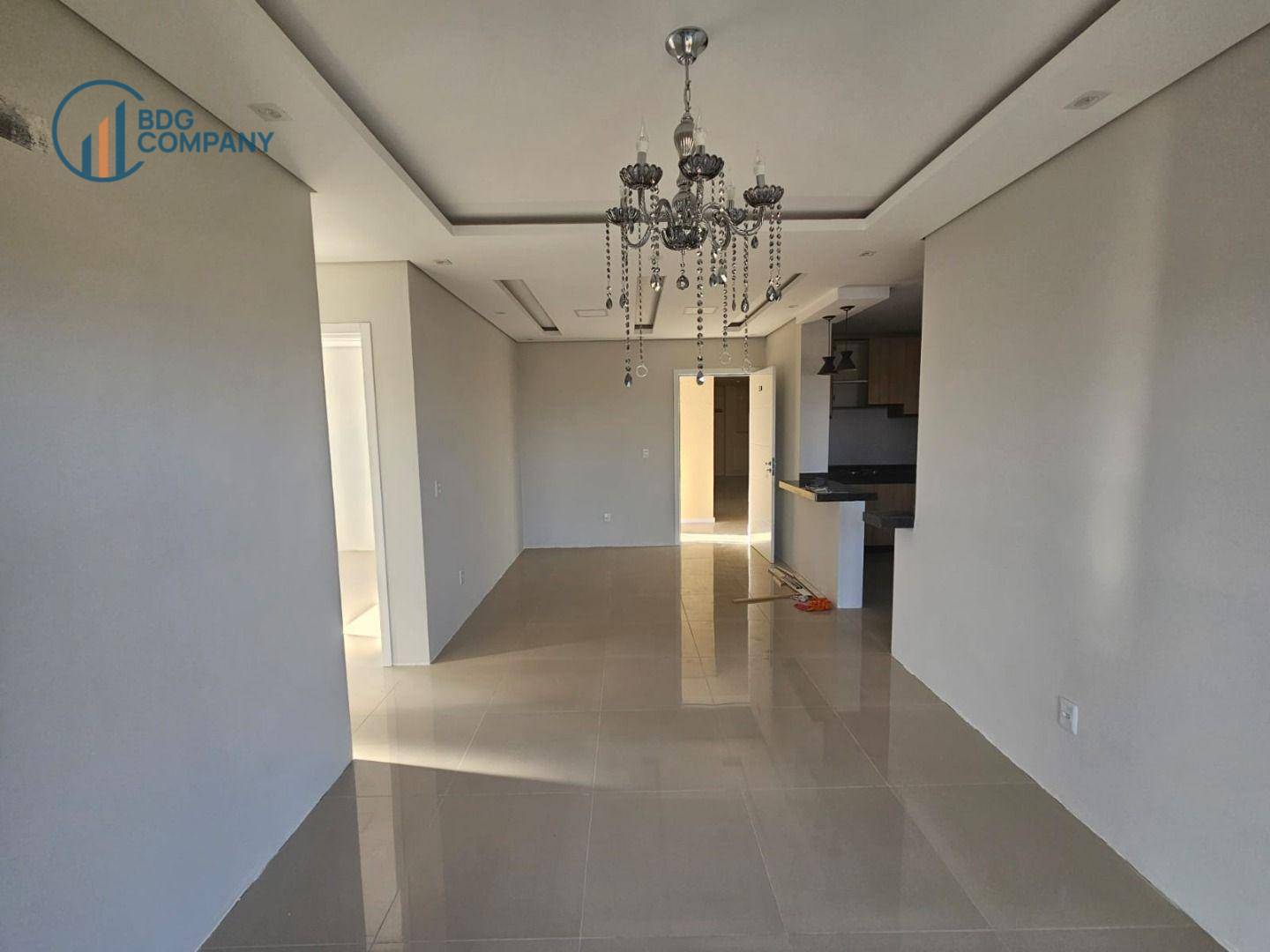 Apartamento à venda com 2 quartos, 70m² - Foto 9