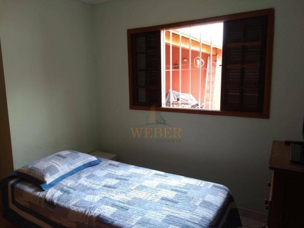 Casa à venda com 3 quartos, 300m² - Foto 33