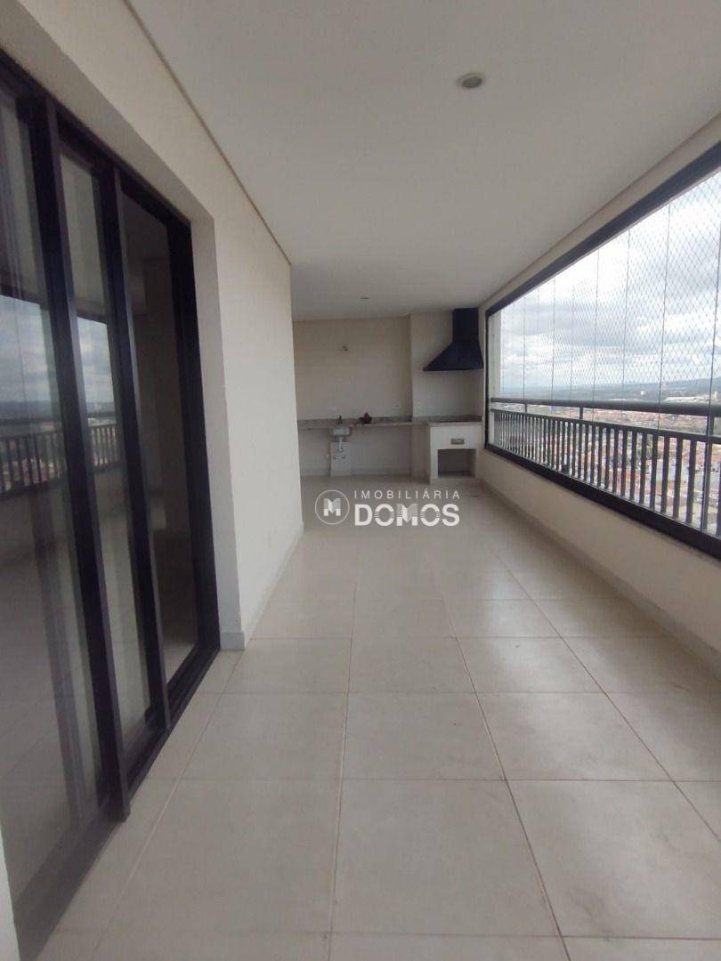 Apartamento à venda com 4 quartos, 220m² - Foto 3