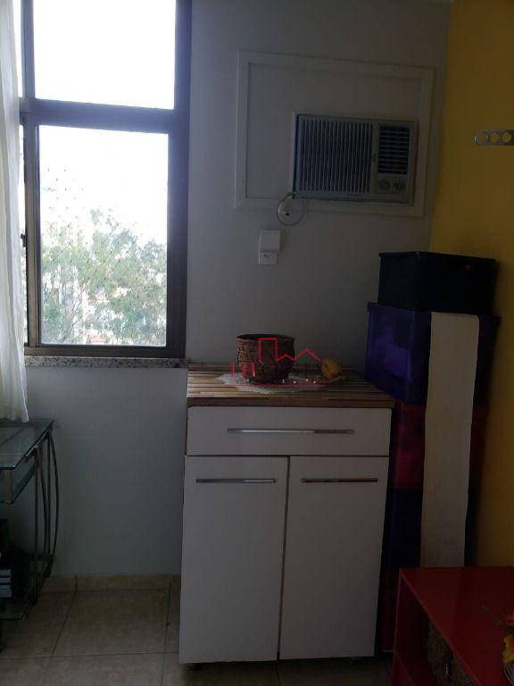 Apartamento à venda com 2 quartos, 60m² - Foto 10