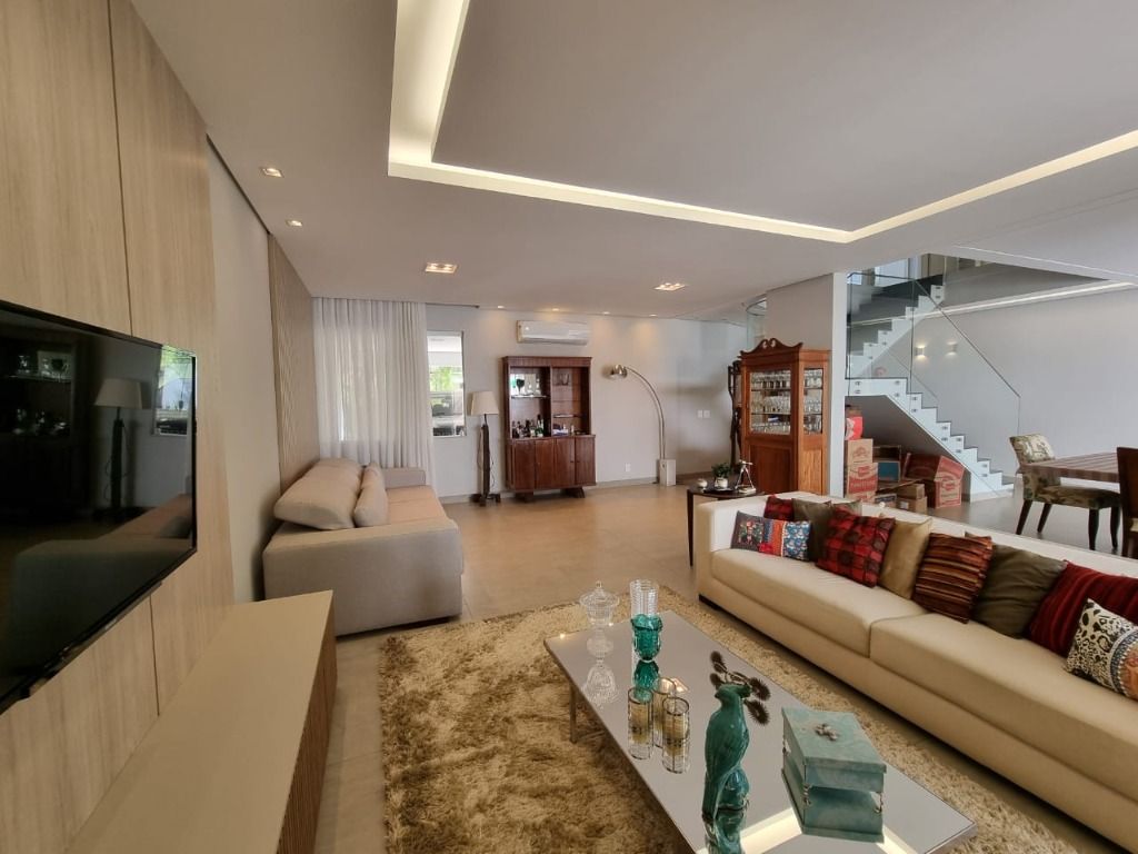 Casa de Condomínio à venda com 3 quartos, 305m² - Foto 3