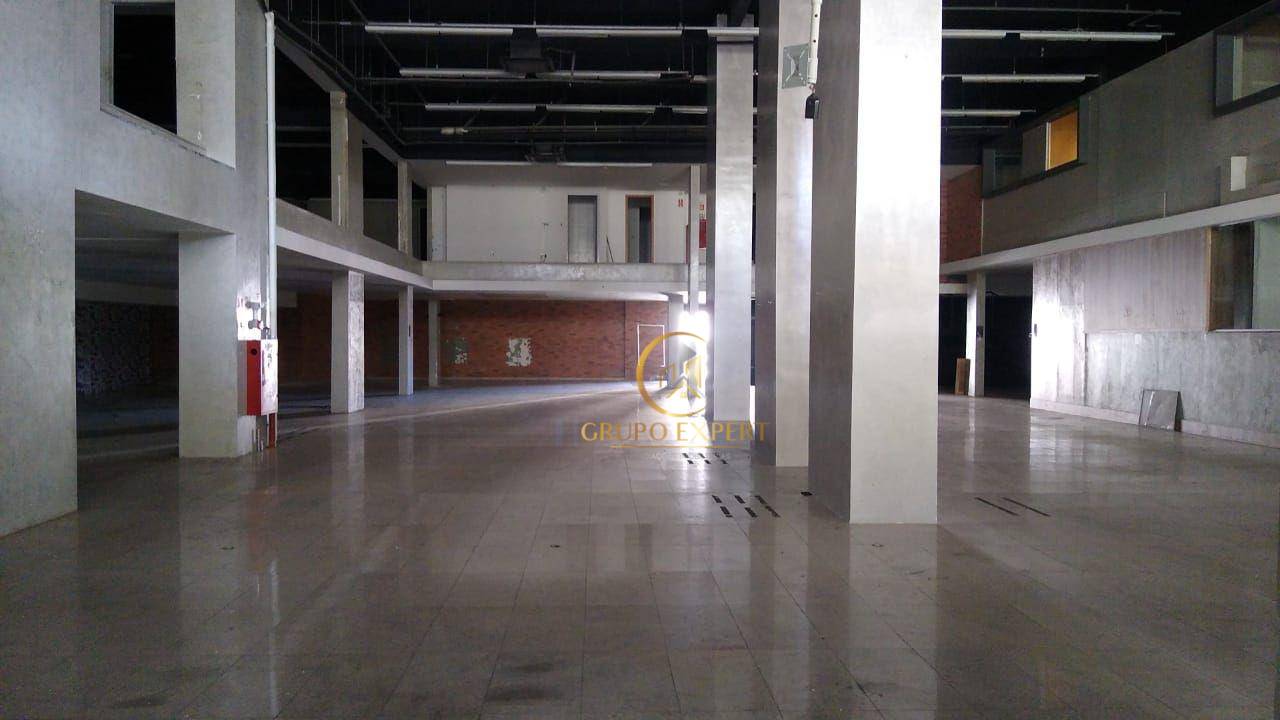Loja-Salão, 1800 m² - Foto 1