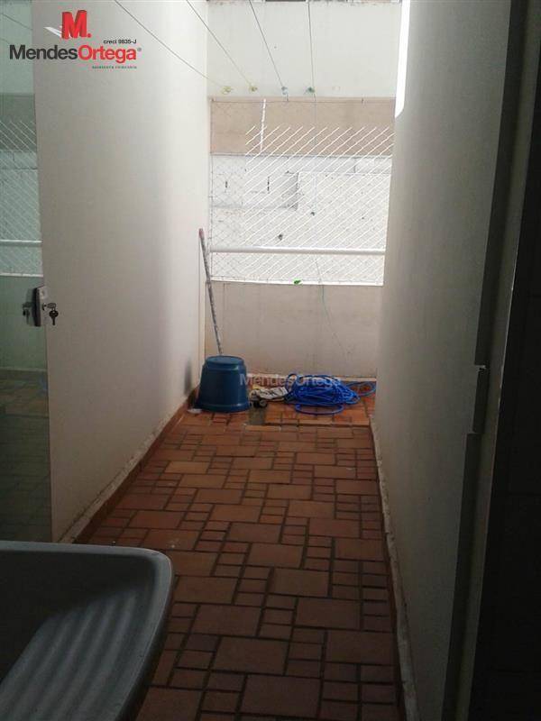 Apartamento para alugar com 2 quartos, 72m² - Foto 11