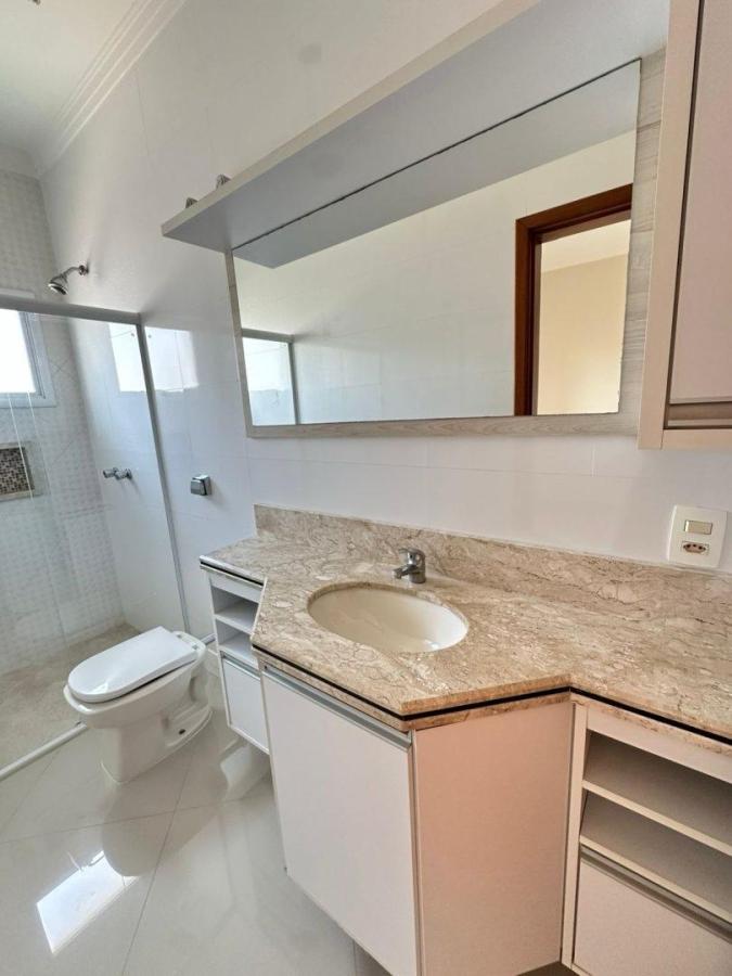 Casa de Condomínio para alugar com 3 quartos, 314m² - Foto 18