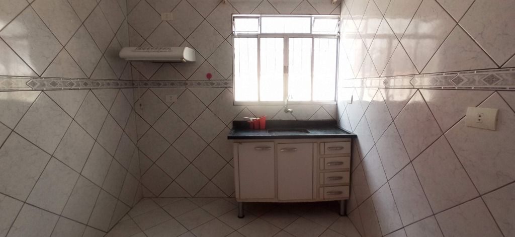 Casa para alugar com 1 quarto, 60m² - Foto 20