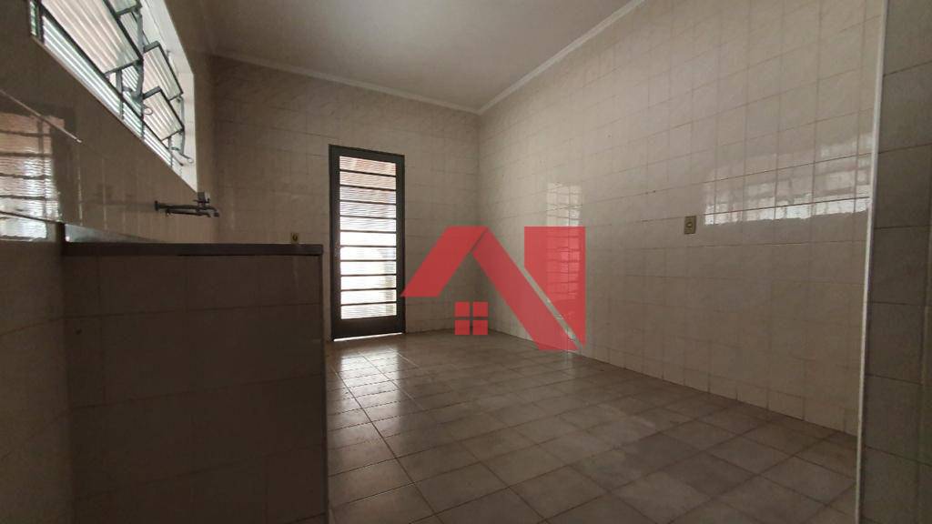 Casa à venda com 3 quartos, 130m² - Foto 13