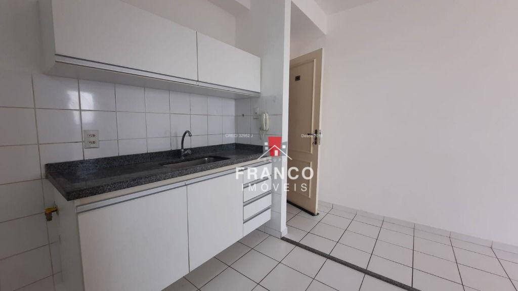 Apartamento para alugar com 2 quartos, 65m² - Foto 4