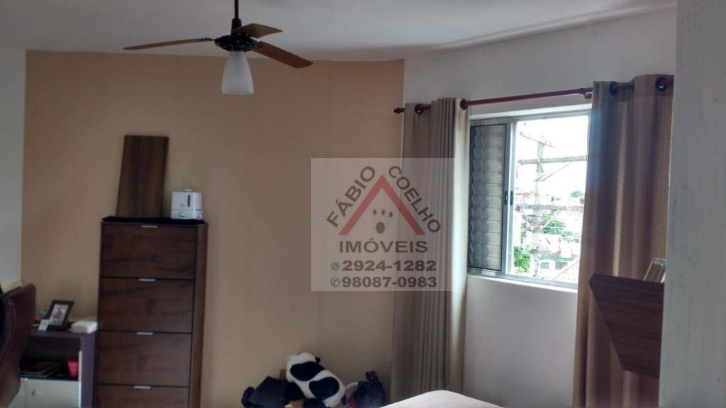 Casa de Condomínio à venda com 3 quartos, 212m² - Foto 4