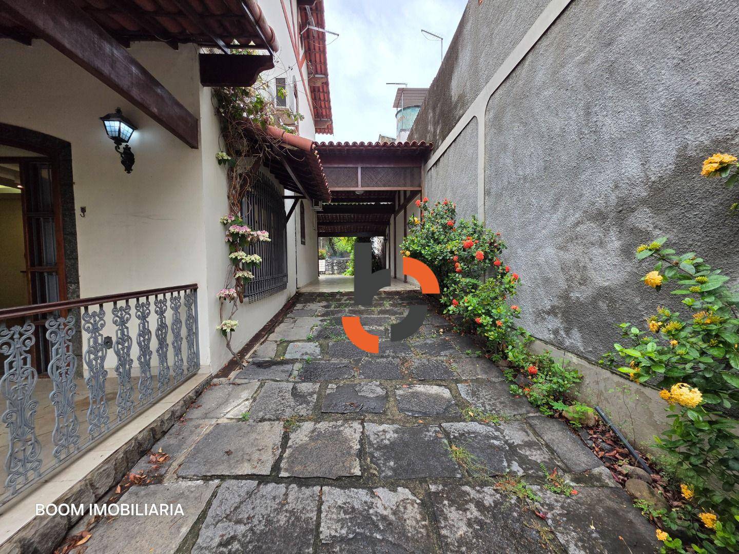 Casa, 6 quartos, 233 m² - Foto 3