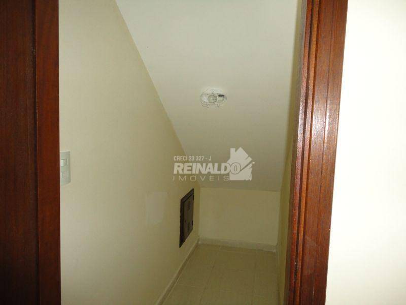 Casa de Condomínio para alugar com 3 quartos, 250m² - Foto 49