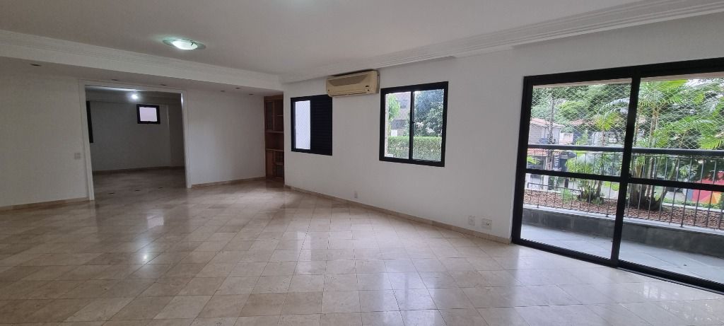 Apartamento à venda com 3 quartos, 230m² - Foto 1