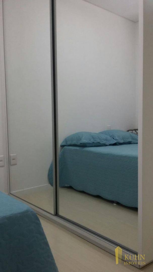 Apartamento à venda com 3 quartos, 130m² - Foto 5