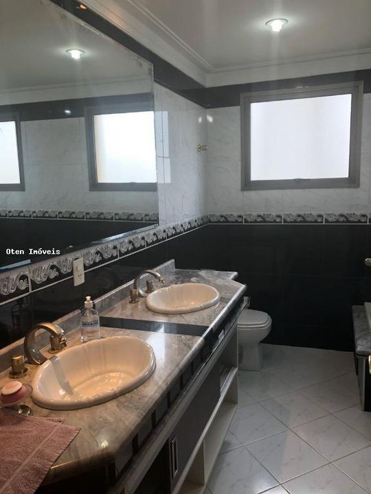 Apartamento à venda com 4 quartos, 203m² - Foto 17