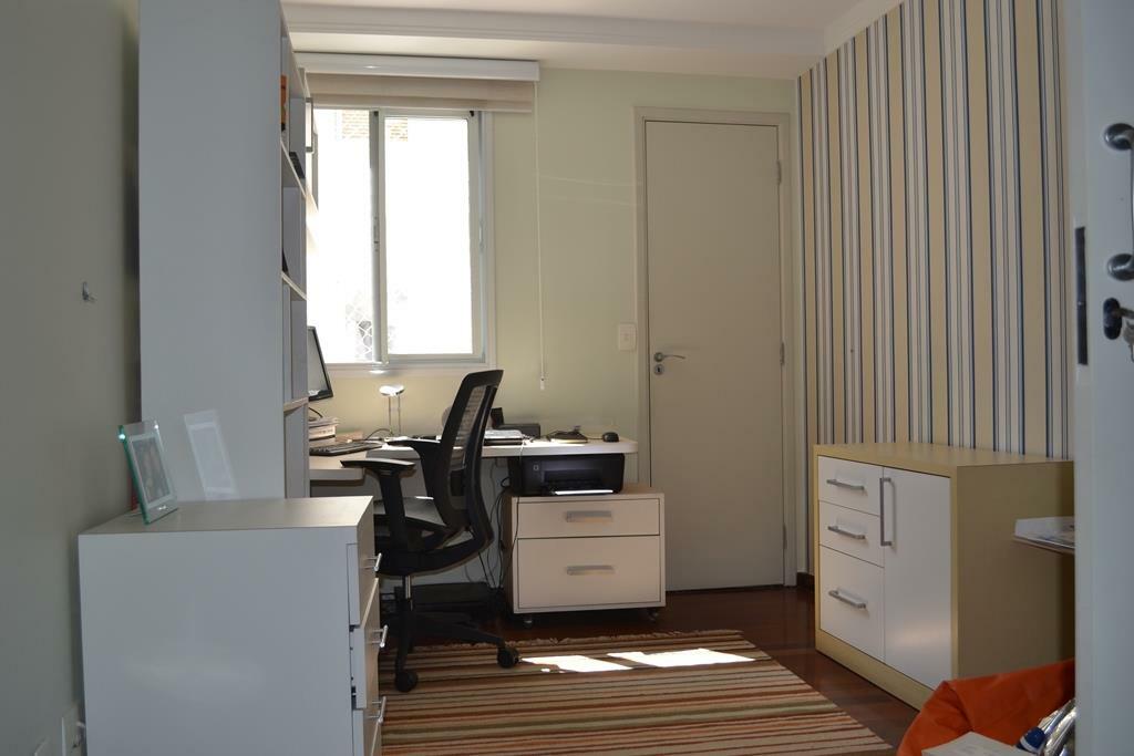 Apartamento à venda com 3 quartos, 140m² - Foto 13