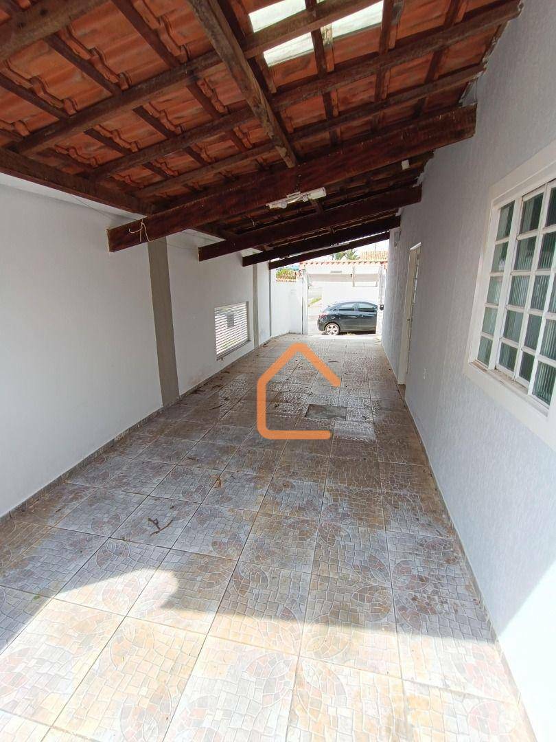 Casa à venda com 4 quartos, 120m² - Foto 13