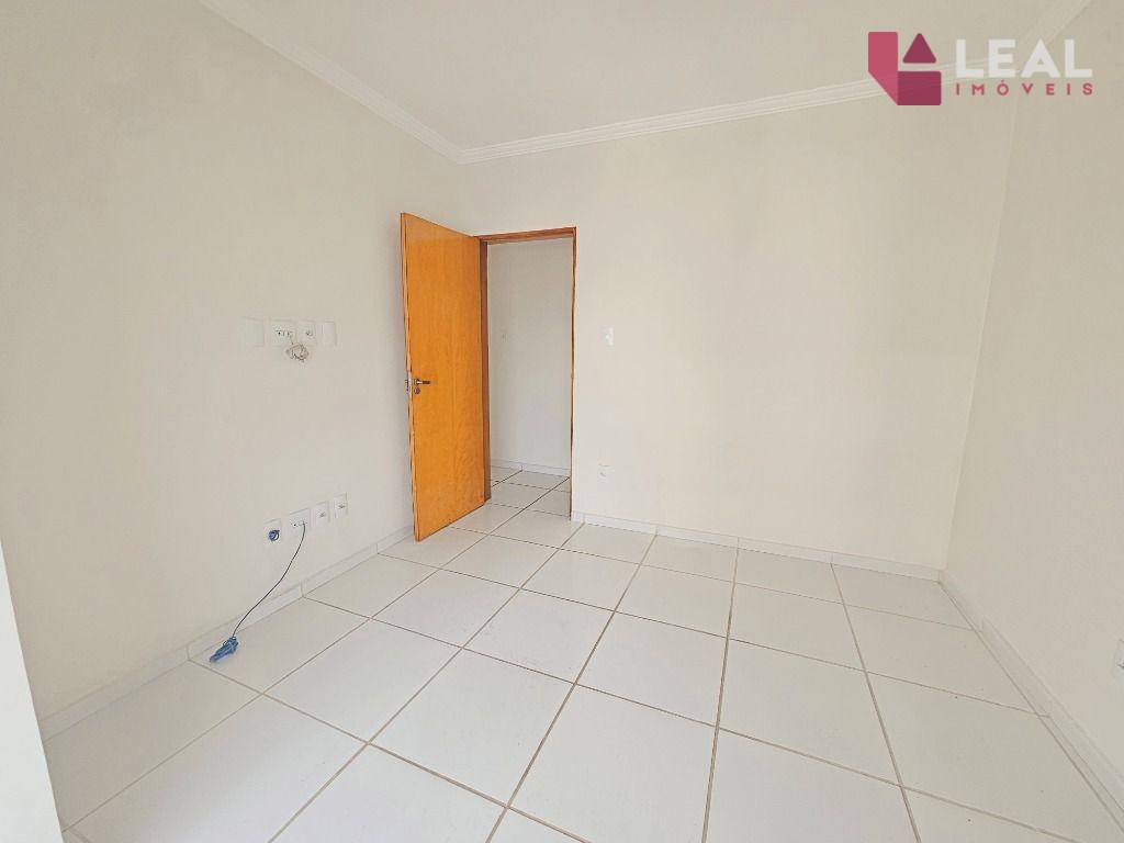 Apartamento para alugar com 3 quartos, 110m² - Foto 10