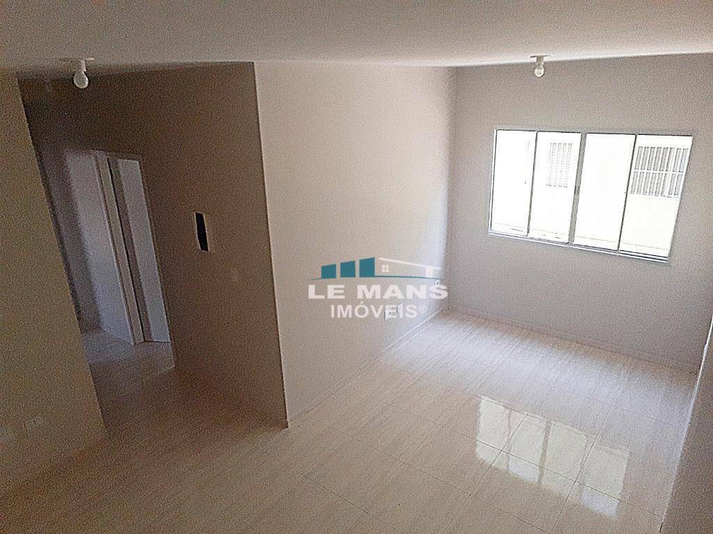 Apartamento à venda com 3 quartos, 70m² - Foto 1