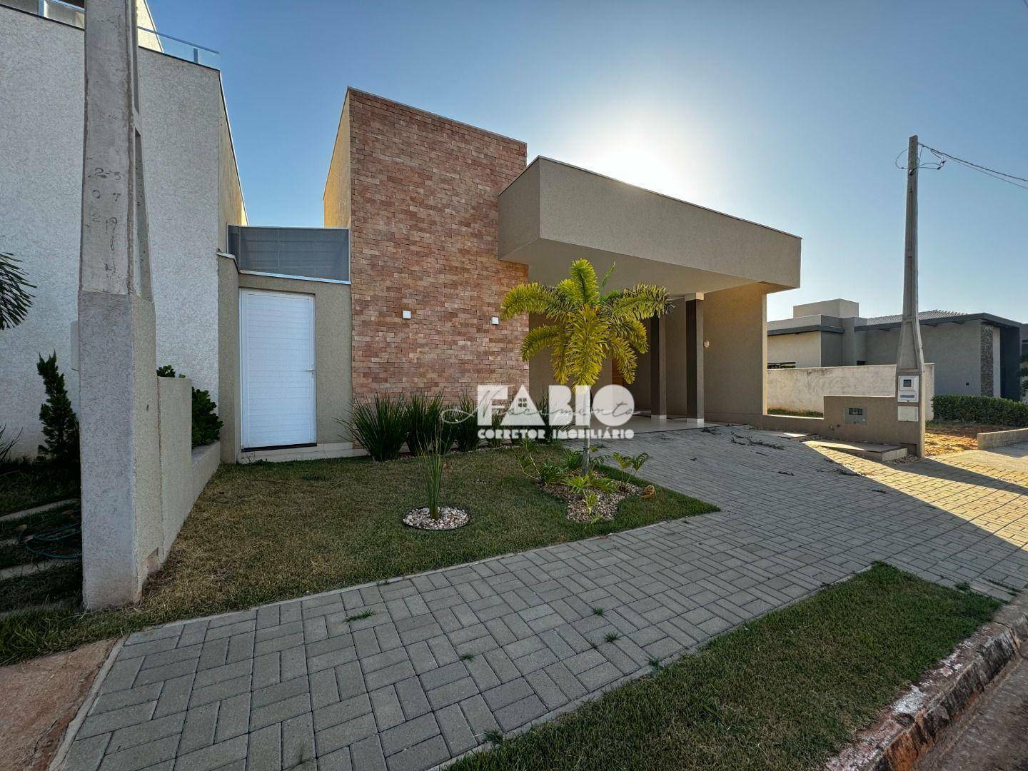 Casa de Condomínio à venda com 3 quartos, 150m² - Foto 2