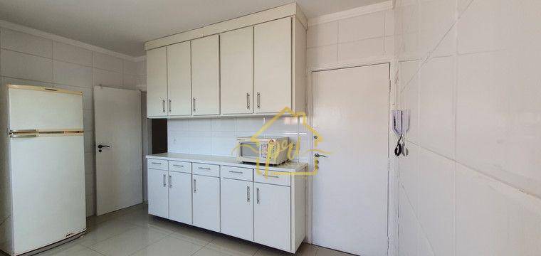 Apartamento à venda com 3 quartos, 140m² - Foto 16