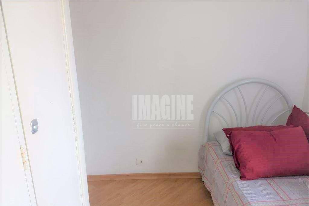 Apartamento à venda com 2 quartos, 72m² - Foto 10