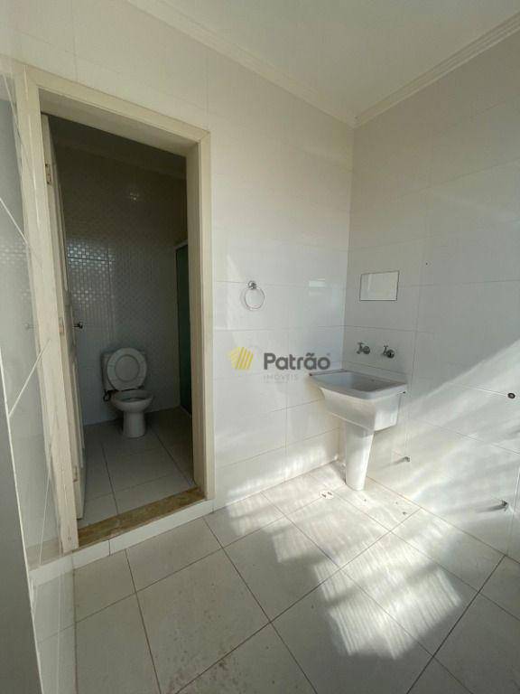 Casa à venda com 3 quartos, 100m² - Foto 12