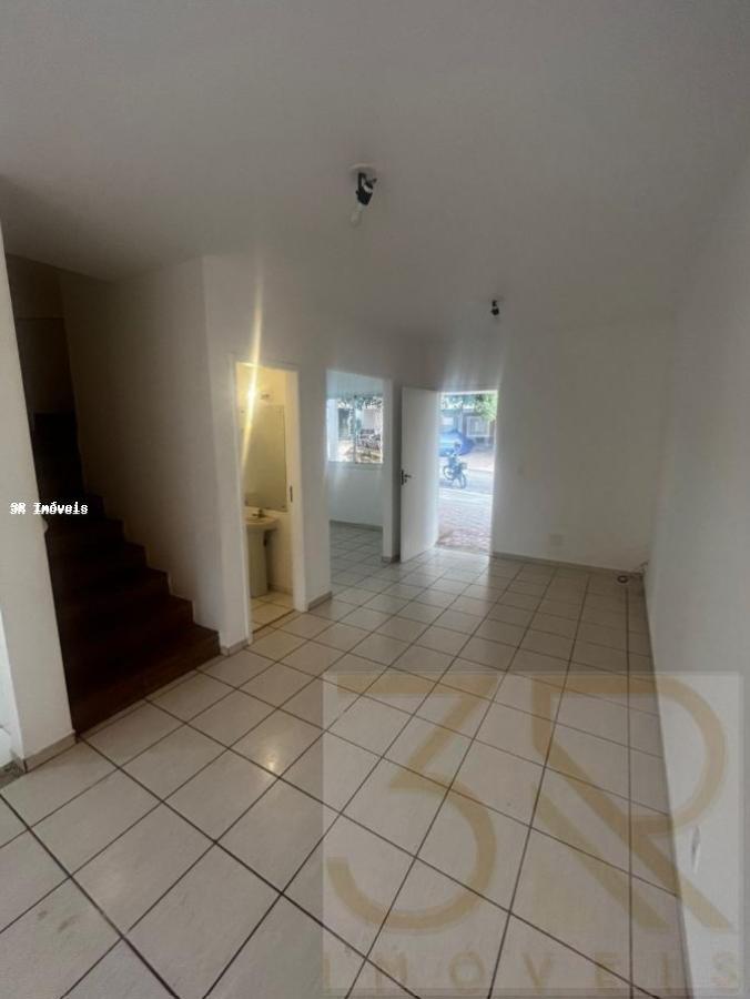 Casa de Condomínio para alugar com 3 quartos, 247m² - Foto 14