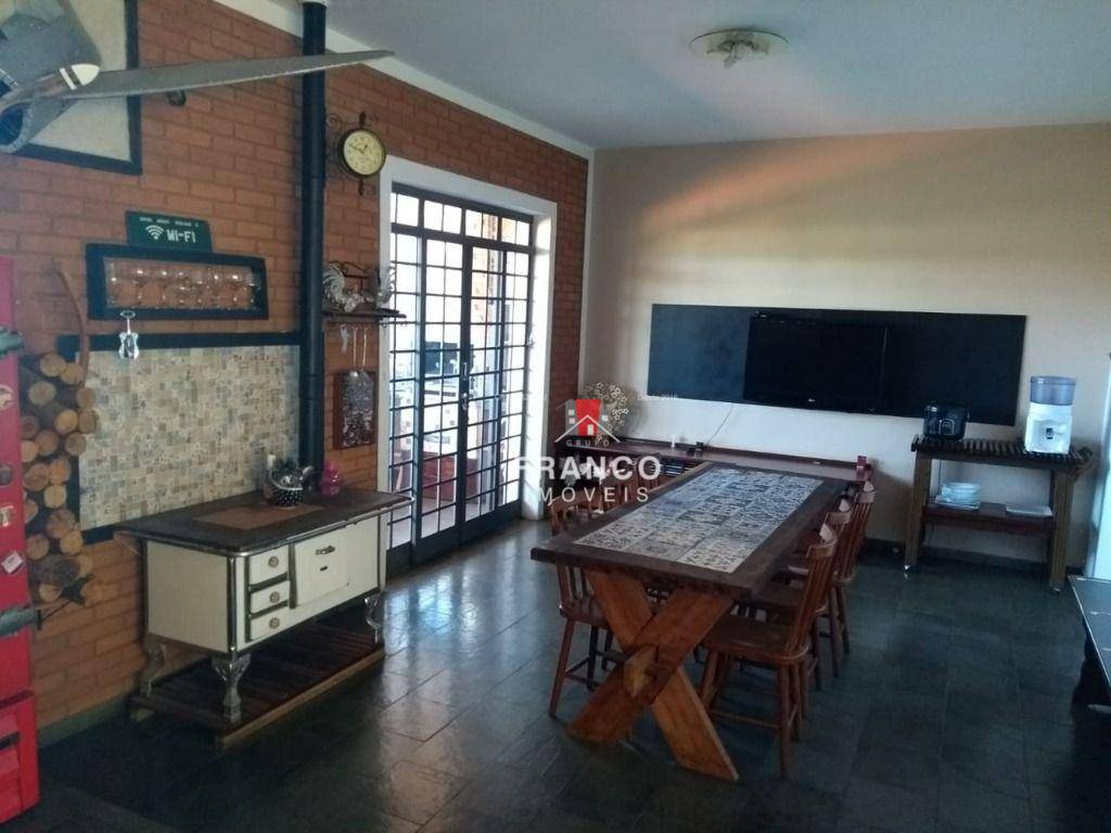 Casa à venda com 5 quartos, 435m² - Foto 11