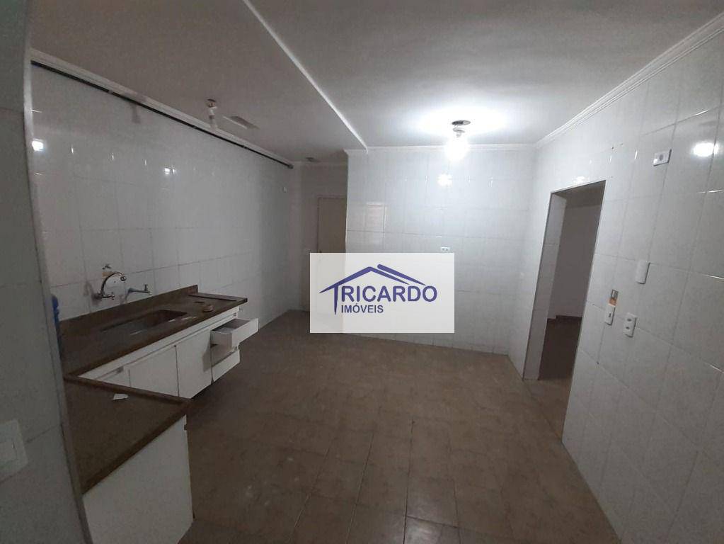 Casa para alugar com 4 quartos, 240m² - Foto 40