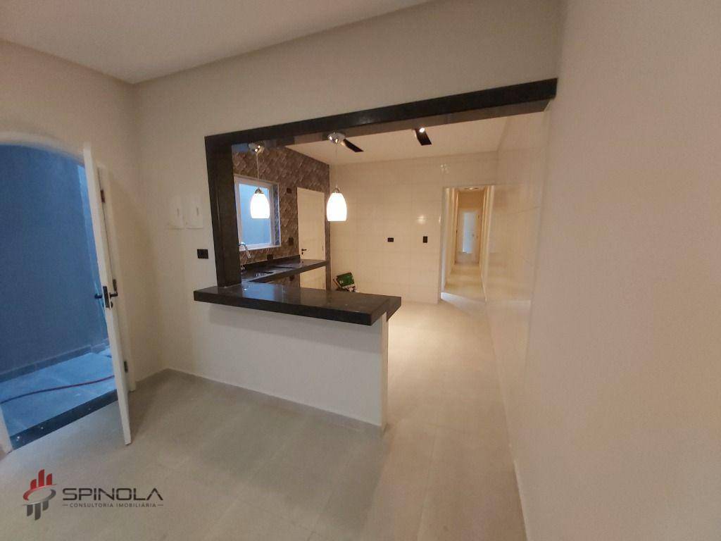 Casa à venda com 2 quartos, 80m² - Foto 13