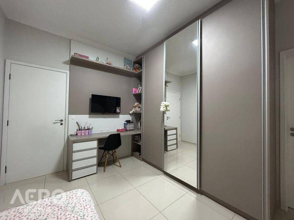 Casa de Condomínio à venda com 3 quartos, 213m² - Foto 18