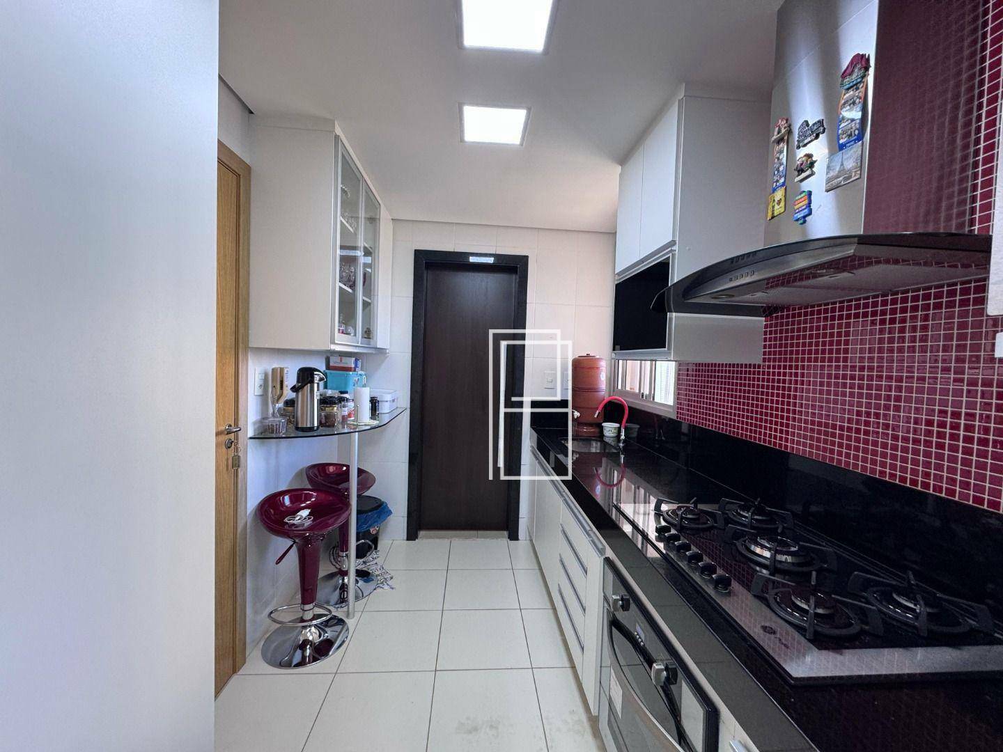 Apartamento à venda com 3 quartos, 96m² - Foto 9