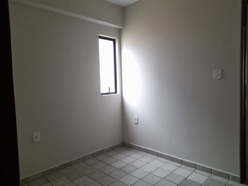 Apartamento à venda com 3 quartos, 81m² - Foto 11