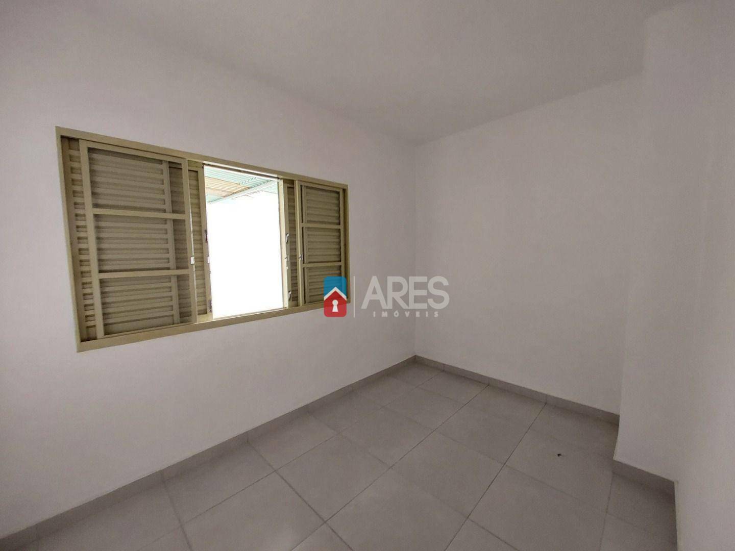 Casa à venda com 3 quartos, 95m² - Foto 8