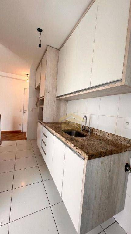 Apartamento à venda com 2 quartos, 65m² - Foto 8