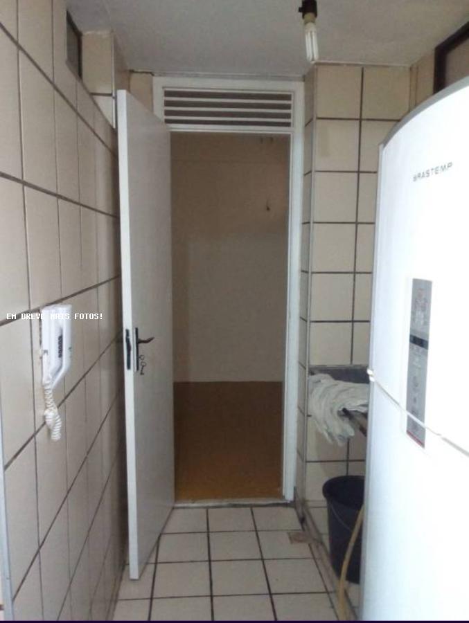 Apartamento à venda com 2 quartos, 63m² - Foto 19