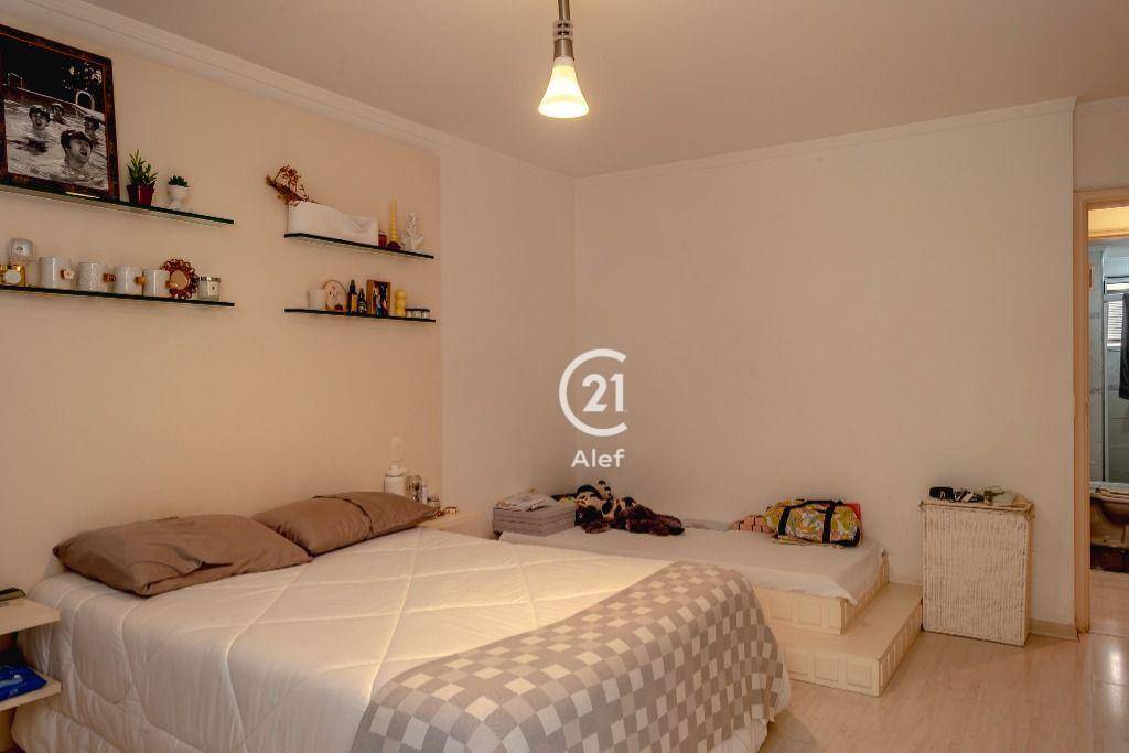 Apartamento à venda com 3 quartos, 250m² - Foto 19